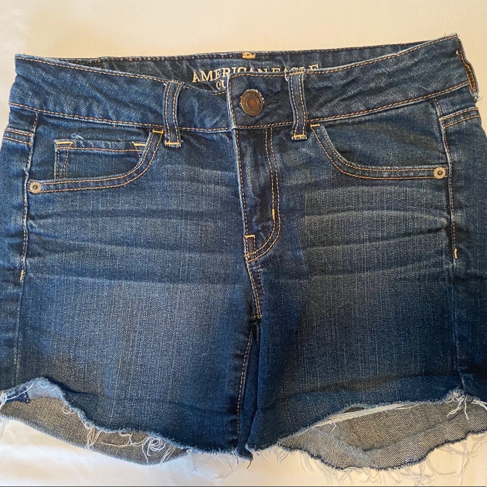 American eagle size 4 shorts. Stretch fit.